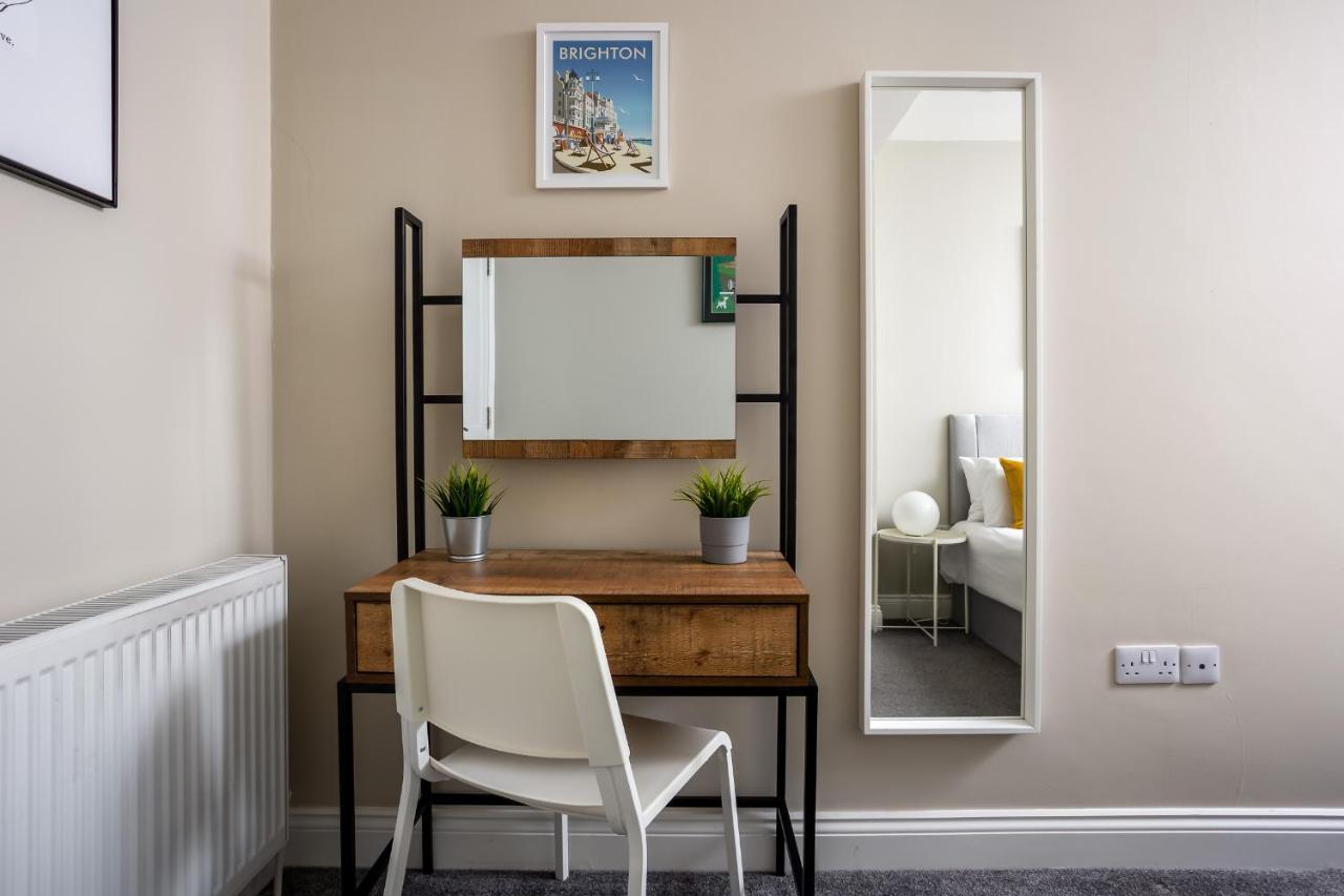 Contemporary Ground Floor Apartment - Town Centre With Parking! Cheltenham Buitenkant foto